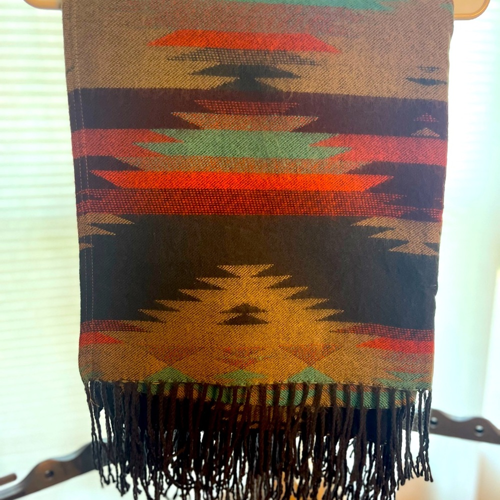 American eagle Aztec pattern poncho with fringe
